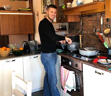 Dimitri Rovera cooking